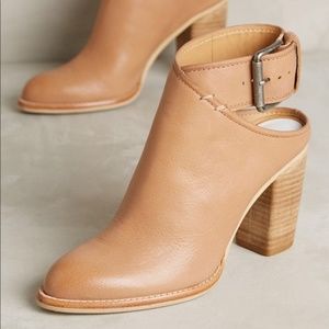 NWOT Dolce Vita Jaclyn Boot